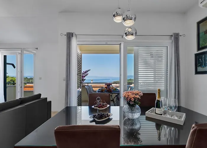 Stunning City View Apartmán *